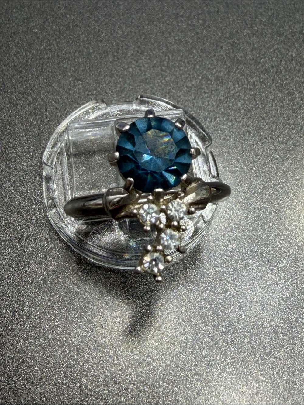 Vintage Avon Silver Ring with Blue Center Stone 1975 Indiglow #408R